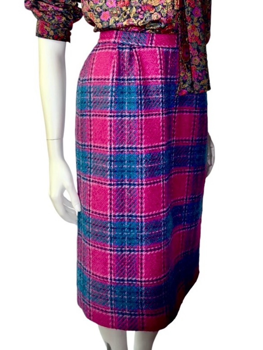 RARE Vintage Pendleton Classic Plaid Wool Blend Pencil Skirt in Fuchsia and Teal